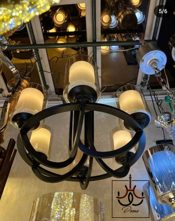 لوستر عصایی لهستانی با رنگ مشکی مات، طراحی ترکیبی مدرن و کلاسیک، مناسب سالن و پذیرایی