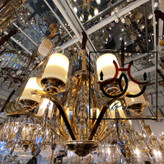 لوستر ۸ شاخه مدل غنچه با طراحی لهستانی و تنوع رنگ، مناسب سالن پذیرایی