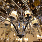 لوستر ۸ شاخه مدل غنچه با طراحی لهستانی و تنوع رنگ، مناسب سالن پذیرایی طلایی