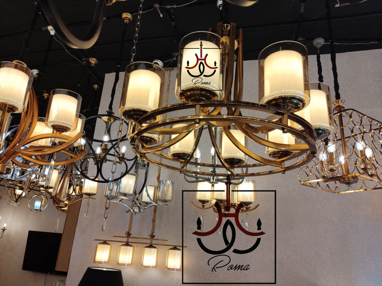 لوستر عصایی دورینگ مدرن هشت شاخه رنگ نسکافهای با طراحی مینیمال و نوردهی بالا