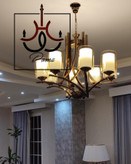 لوستر خورشیدی با طراحی مدرن و رنگبندی متنوع مناسب سالن پذیرایی