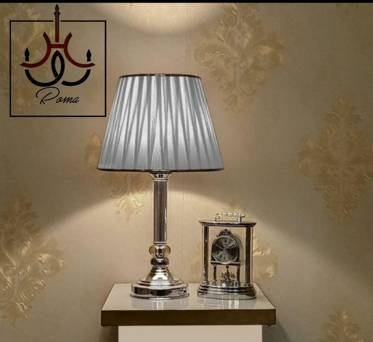آباژور رومیزی کلاسیک | مناسب اتاق خواب طلایی | برند رومالوستر
