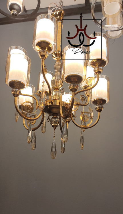 لوستر آرامیس ۱۰ شاخه رنگ طلایی با طراحی فاخر کلاسیک مناسب پذیراییهای بزرگ و لاکچری
