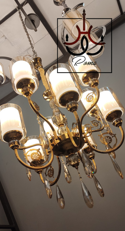 لوستر آرامیس ۱۰ شاخه رنگ طلایی با طراحی فاخر کلاسیک مناسب پذیراییهای بزرگ و لاکچری